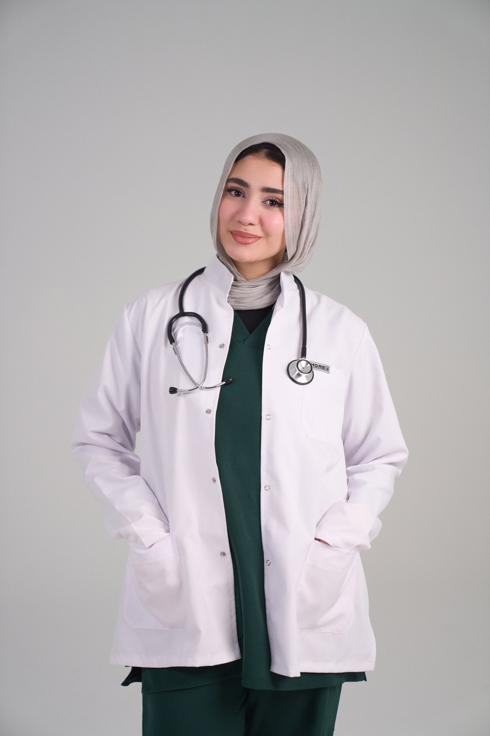 بالطو طبي أبيض - أبيض