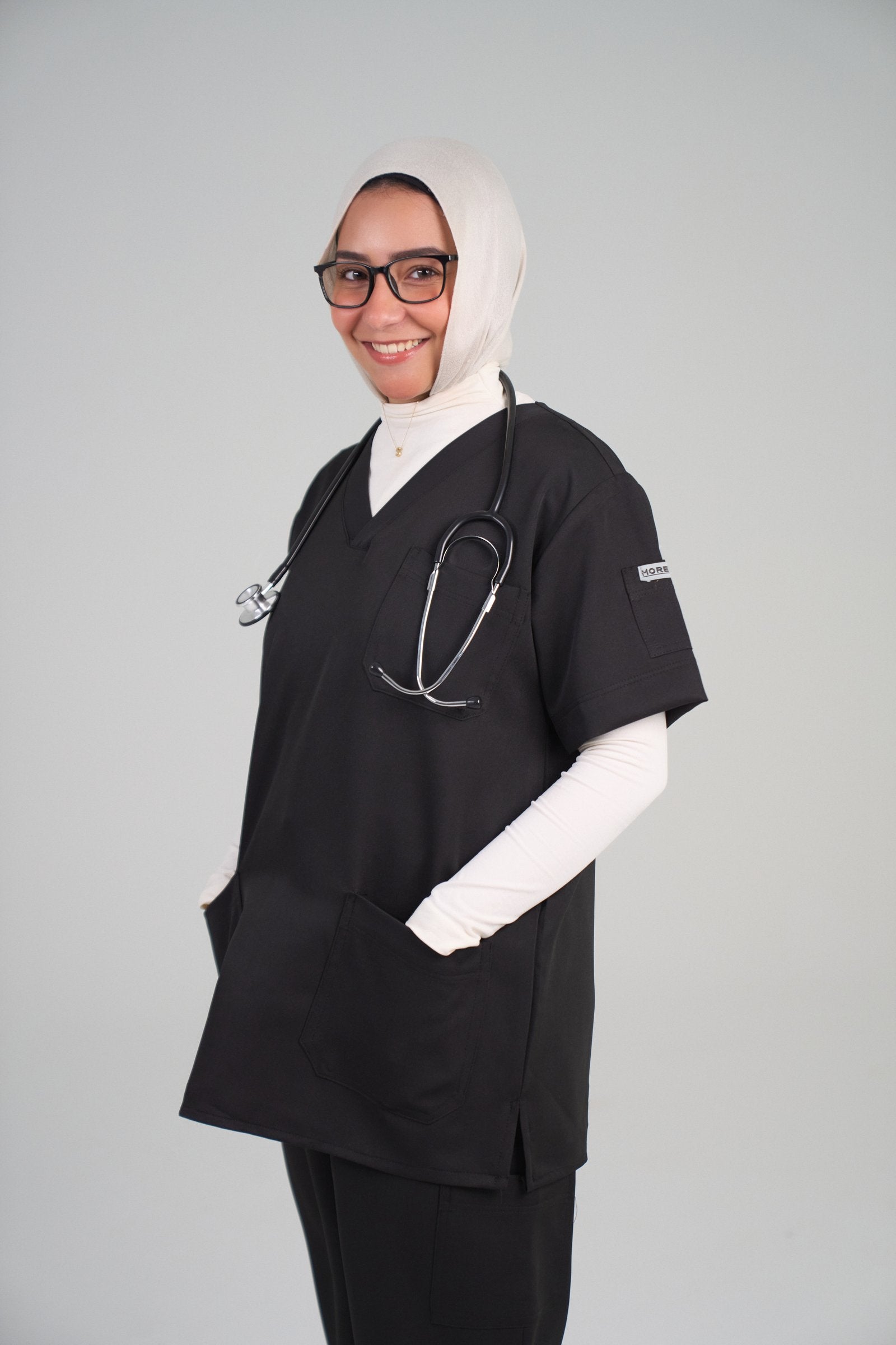 سكراب طبي V-Shape - أسود