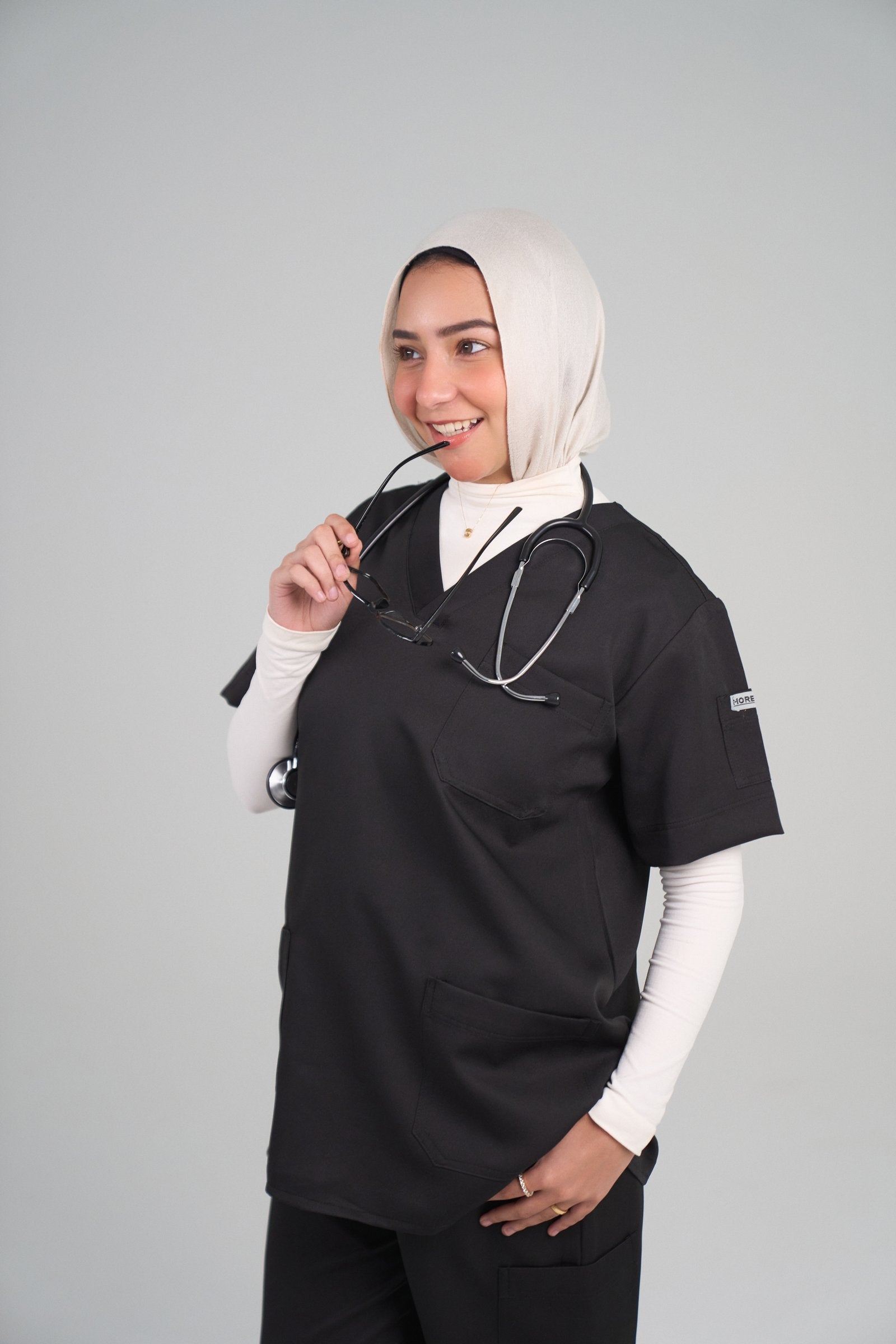 سكراب طبي V-Shape - أسود