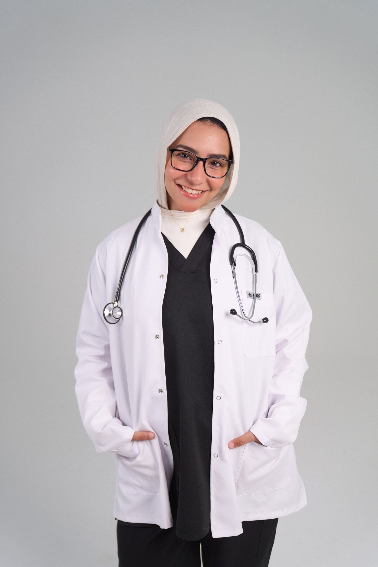 بالطو طبي أبيض - أبيض