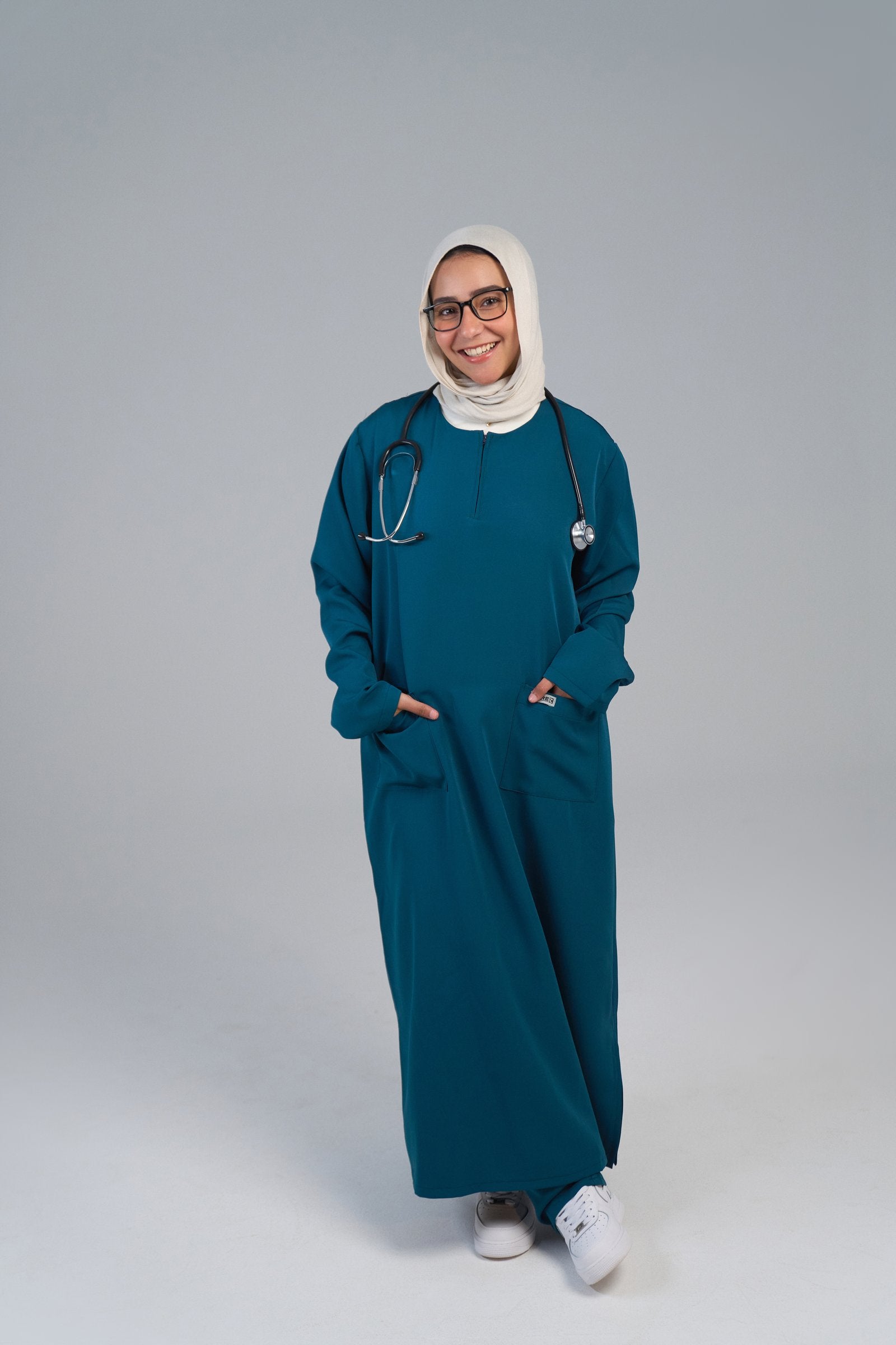 سكراب طبي حجابي - زيتي