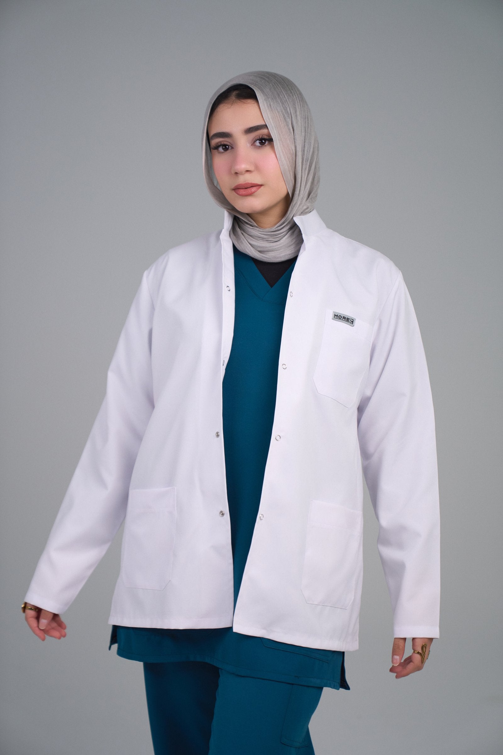 بالطو طبي أبيض - أبيض